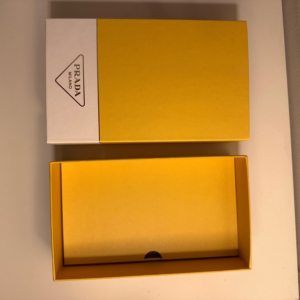 🆕💛 PRADA Yellow empty box
